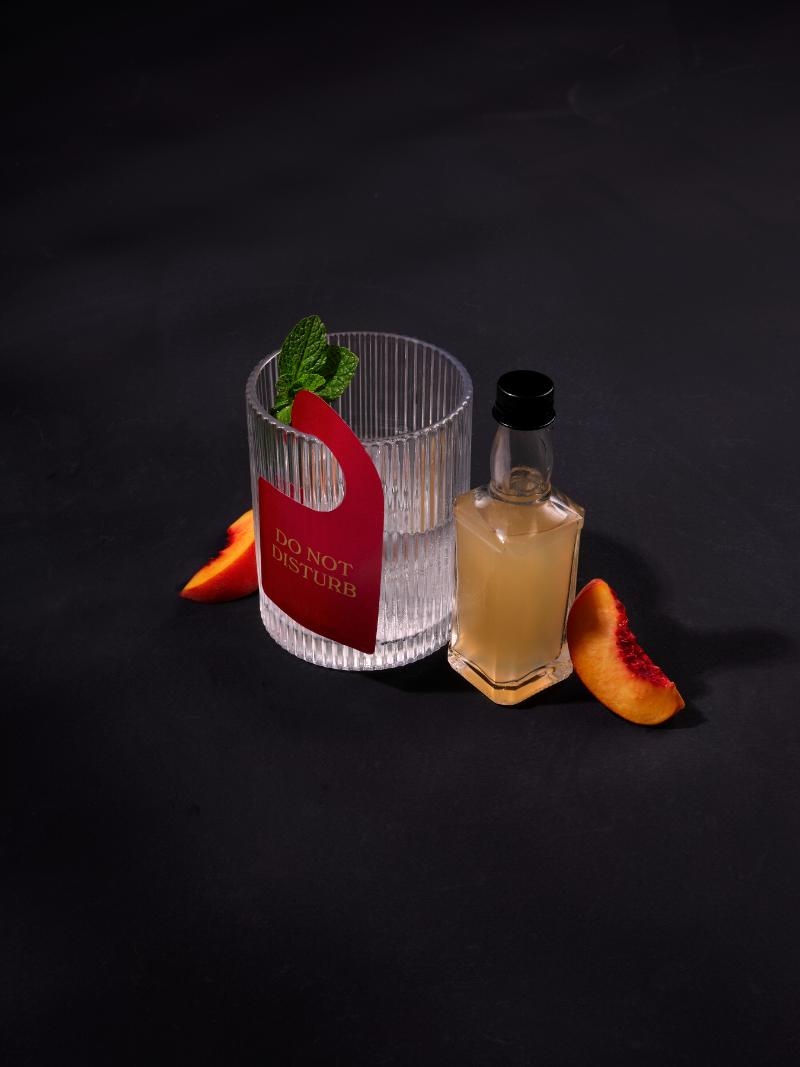 SCastillo_SixByNico_AmericanMM_Dish06023_cocktailswarmv4_lessSat.jpg